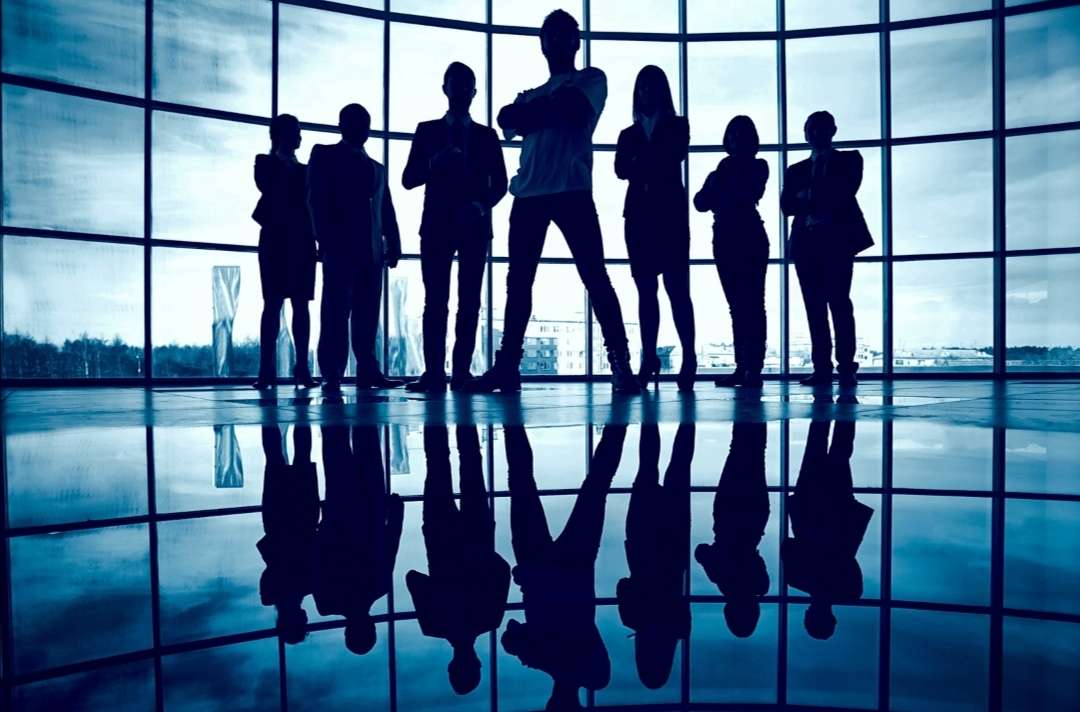 新入社員研修は|日本マナーサービス|で承ります